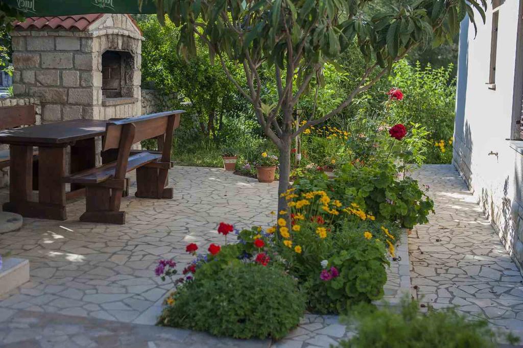 Apartment Vita Mali Lošinj Exteriör bild