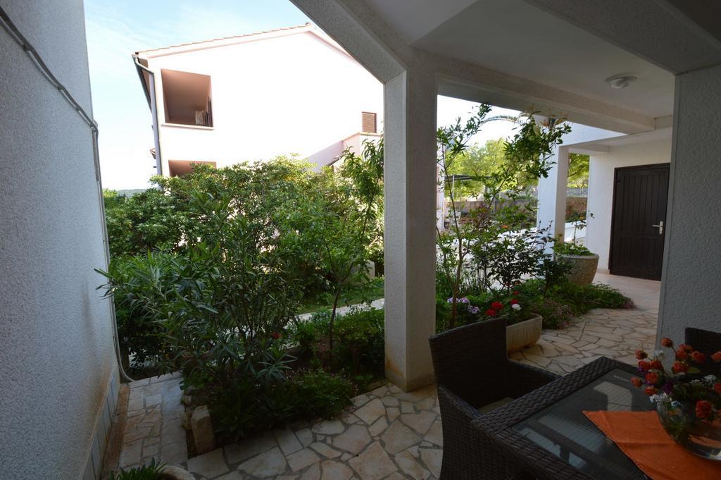 Apartment Vita Mali Lošinj Exteriör bild